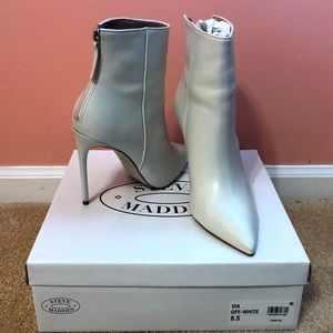 Steve Madden White Pointy Boots